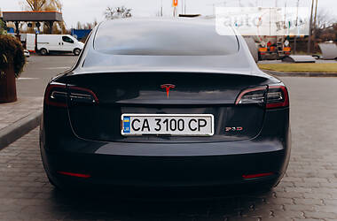 Седан Tesla Model 3 2019 в Черкасах