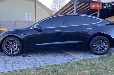 Седан Tesla Model 3 2019 в Долине