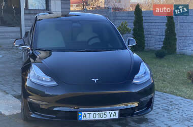 Седан Tesla Model 3 2019 в Долине