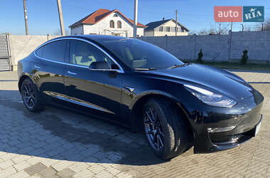 Седан Tesla Model 3 2019 в Долине