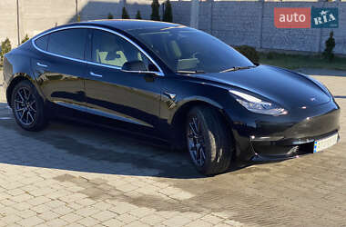 Седан Tesla Model 3 2019 в Долине