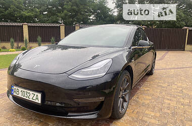 Седан Tesla Model 3 2019 в Виннице
