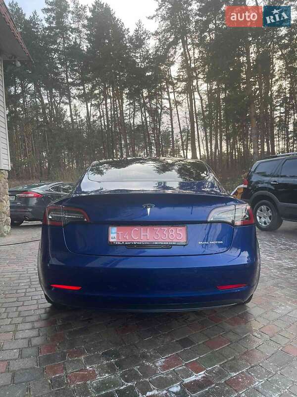 Седан Tesla Model 3 2020 в Львові