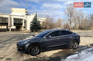 Седан Tesla Model 3 2018 в Днепре