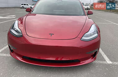 Седан Tesla Model 3 2020 в Киеве