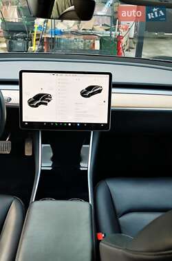 Седан Tesla Model 3 2020 в Ковеле