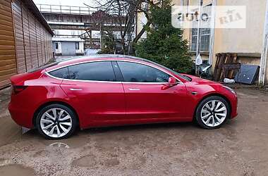 Седан Tesla Model 3 2018 в Києві