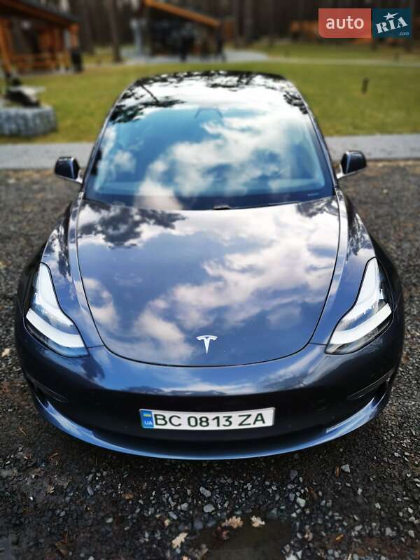 Седан Tesla Model 3 2020 в Ковелі