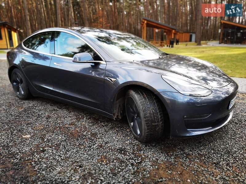 Седан Tesla Model 3 2020 в Ковелі