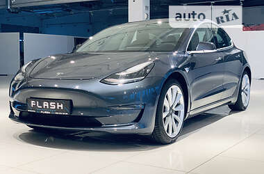 Седан Tesla Model 3 2019 в Киеве