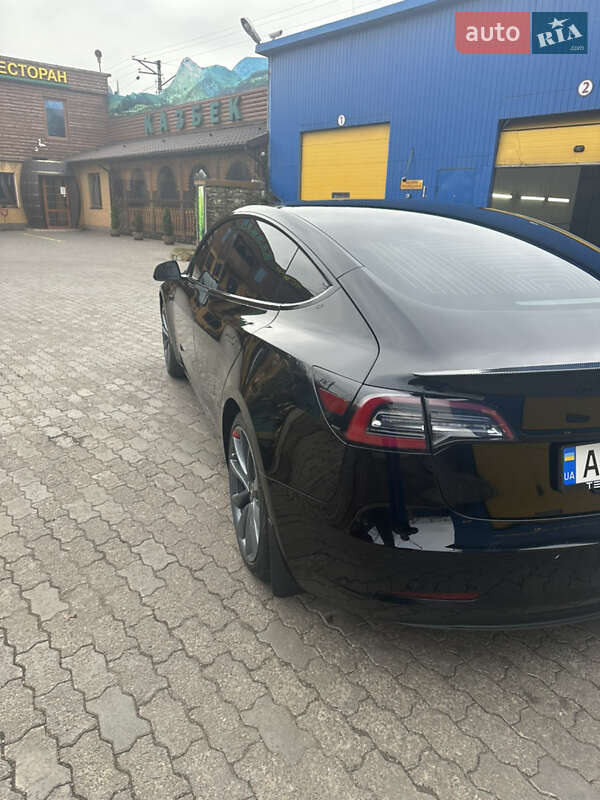 Седан Tesla Model 3 2019 в Кривом Роге