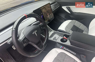 Седан Tesla Model 3 2019 в Кривом Роге