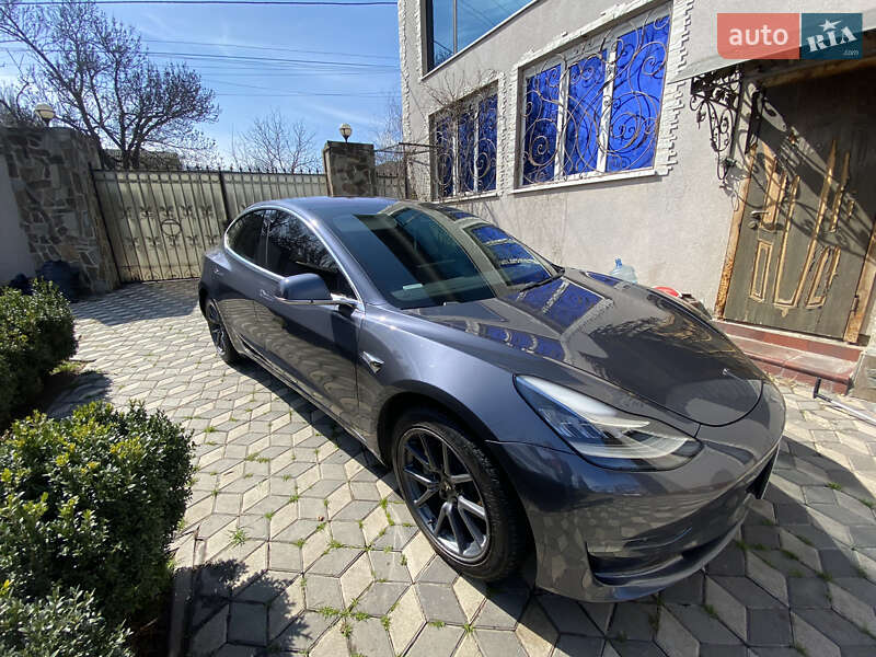 Tesla Model 3 2018