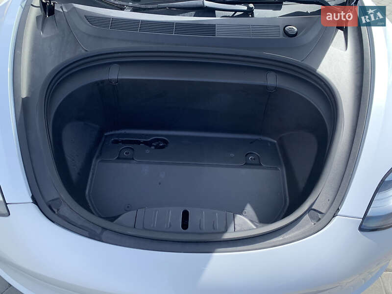 Седан Tesla Model 3 2020 в Харькове