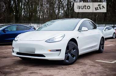 Седан Tesla Model 3 2019 в Киеве