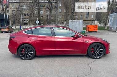 Седан Tesla Model 3 2019 в 