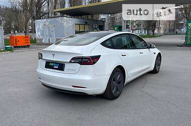Седан Tesla Model 3 2021 в 