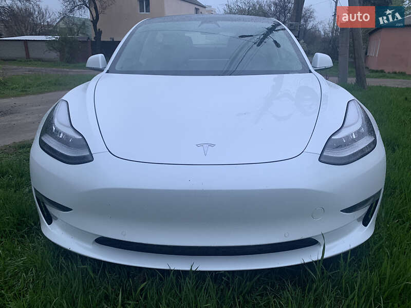Седан Tesla Model 3 2020 в Харкові