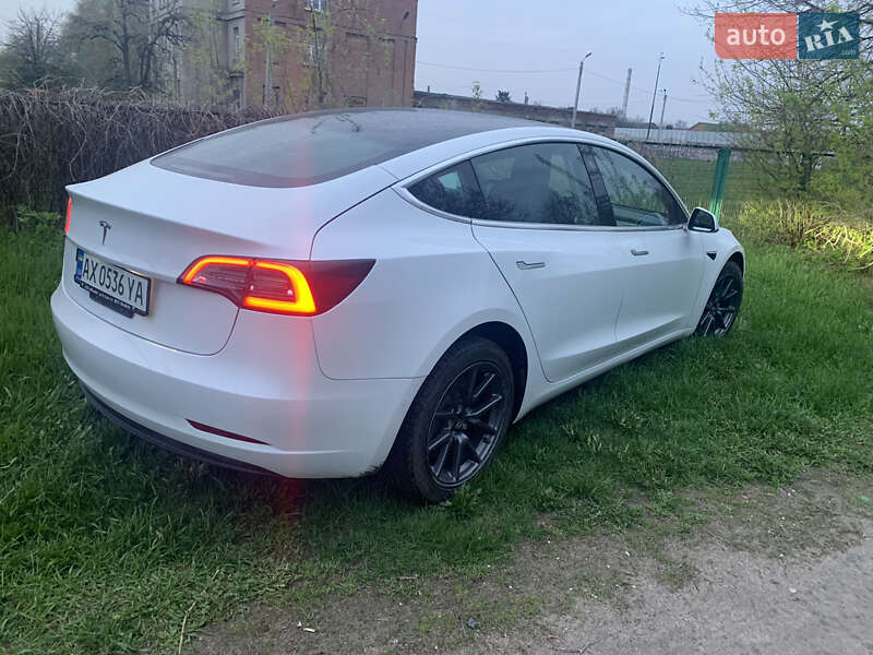 Седан Tesla Model 3 2020 в Харькове