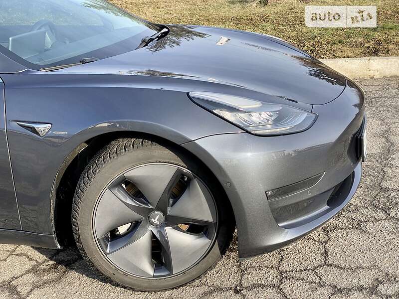 Седан Tesla Model 3 2019 в Харкові