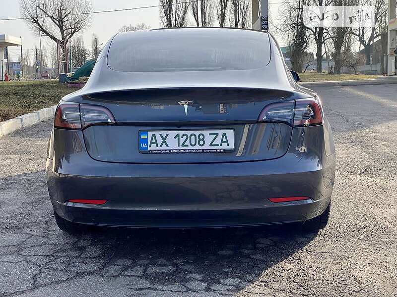 Седан Tesla Model 3 2019 в Харкові