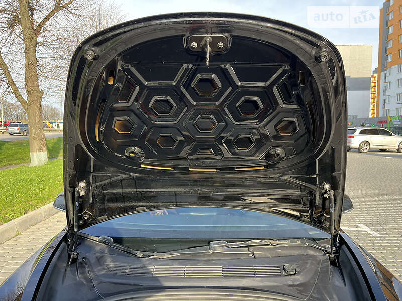 Седан Tesla Model 3 2019 в Виннице