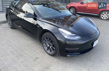 Седан Tesla Model 3 2019 в Шептицькому