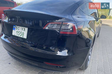 Седан Tesla Model 3 2019 в Шептицькому