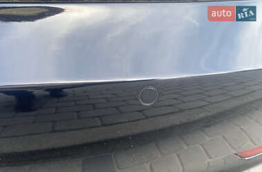 Седан Tesla Model 3 2019 в Шептицькому