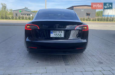 Седан Tesla Model 3 2019 в Шептицькому