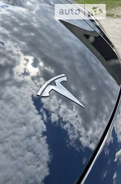 Седан Tesla Model 3 2021 в Луцьку
