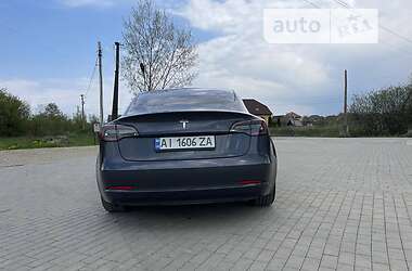 Седан Tesla Model 3 2018 в Хусте