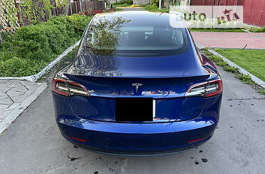 Седан Tesla Model 3 2018 в 