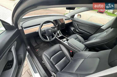 Седан Tesla Model 3 2018 в Киеве