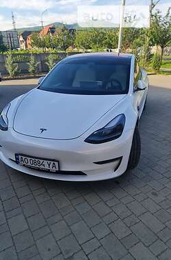 Седан Tesla Model 3 2021 в Мукачевому