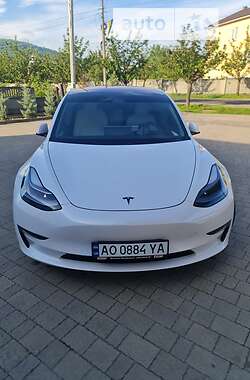 Седан Tesla Model 3 2021 в Мукачевому