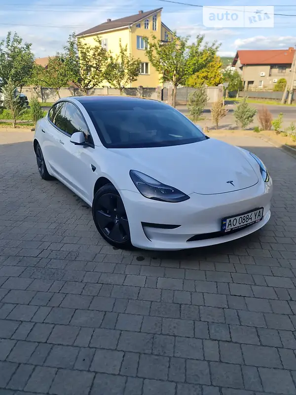 Tesla Model 3 2021