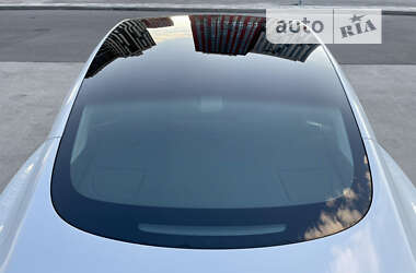 Седан Tesla Model 3 2020 в 
