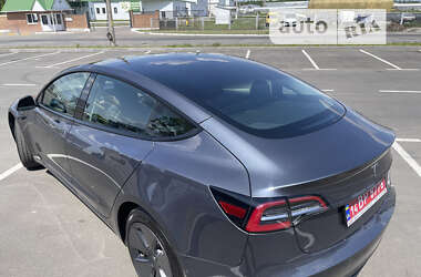 Седан Tesla Model 3 2021 в 