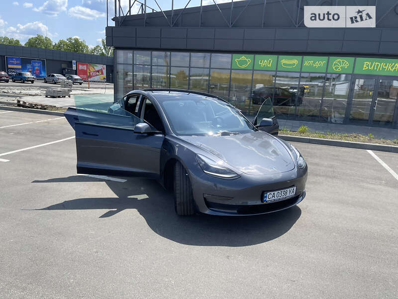 Седан Tesla Model 3 2021 в Киеве фото 16 Седан Tesla Model 3 2021 в Киеве