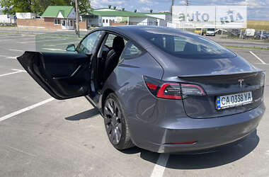 Седан Tesla Model 3 2021 в Киеве