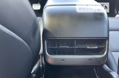 Седан Tesla Model 3 2021 в Киеве