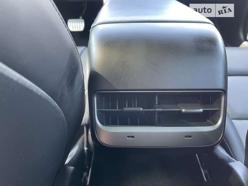 Седан Tesla Model 3 2021 в Киеве фото 30 Седан Tesla Model 3 2021 в Киеве