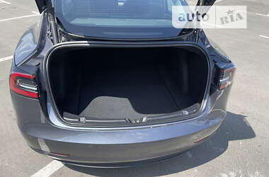 Седан Tesla Model 3 2021 в Киеве