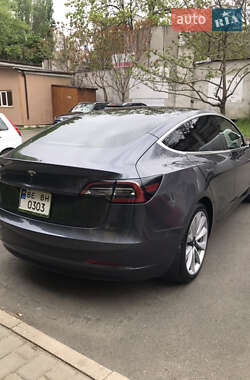 Седан Tesla Model 3 2018 в Одессе