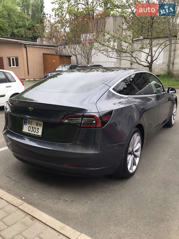 Седан Tesla Model 3 2018 в Одессе
