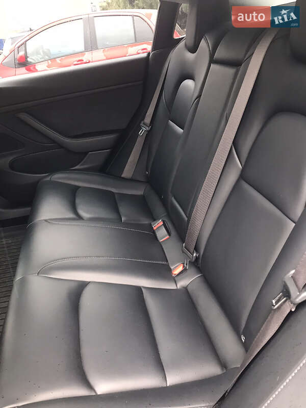 Седан Tesla Model 3 2018 в Одессе
