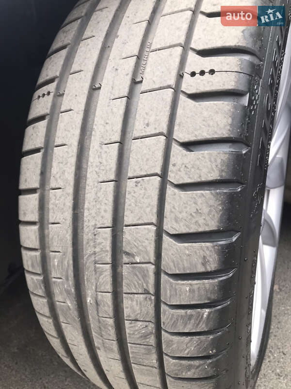 Седан Tesla Model 3 2018 в Одесі