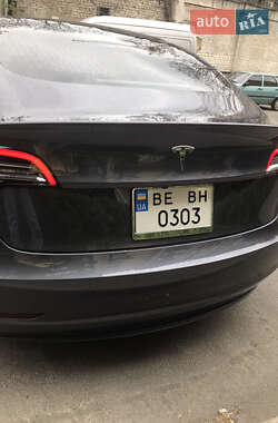 Седан Tesla Model 3 2018 в Одессе