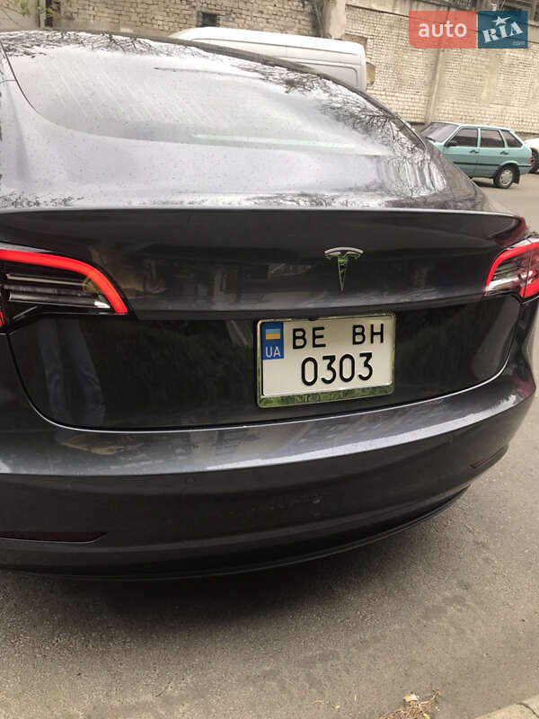 Седан Tesla Model 3 2018 в Одессе